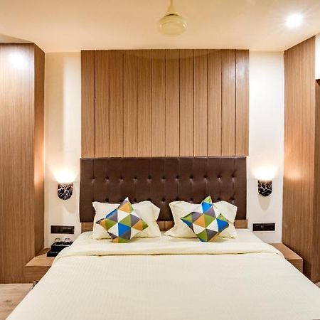 Hotel Nexus Rajkot Exterior foto