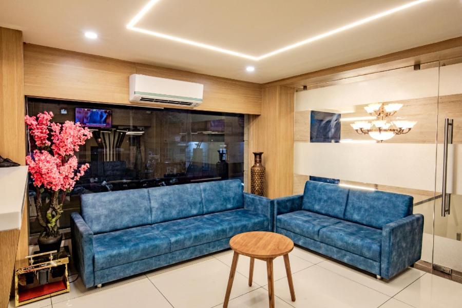 Hotel Nexus Rajkot Exterior foto