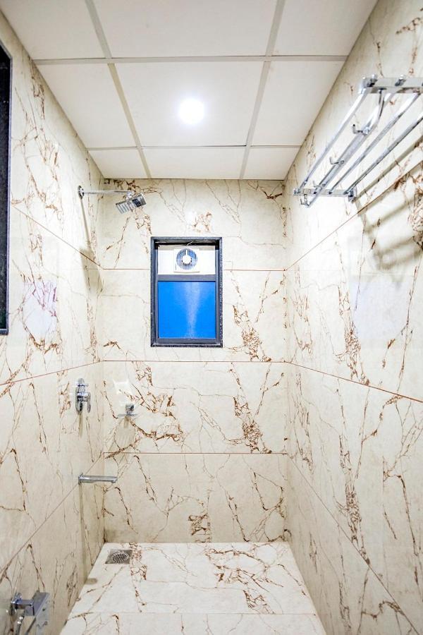 Hotel Nexus Rajkot Exterior foto